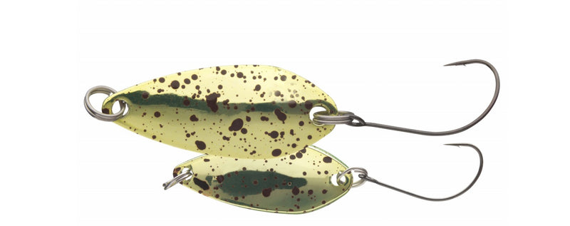 Daiwa Presso ADM spoon fishing lure with detailed design, metallic finish, and ergonomic handle for effective angling.