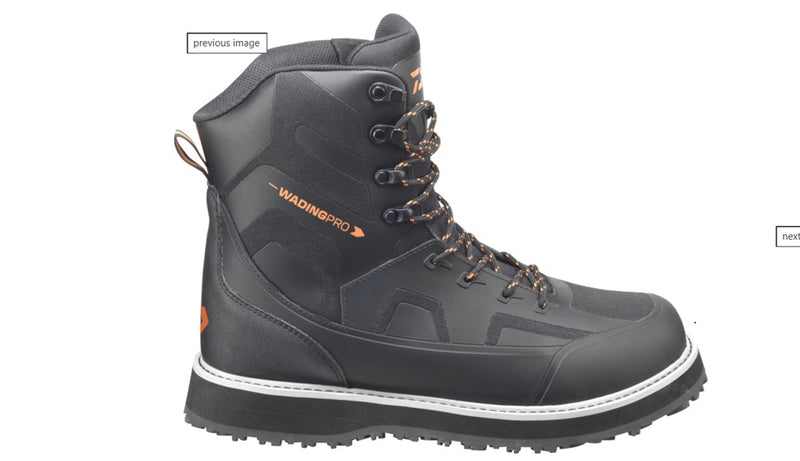 Daiwa D-VEC Wading Boots showing durable waterproof construction, sturdy sole, and ankle support for fly fishing or river wading.